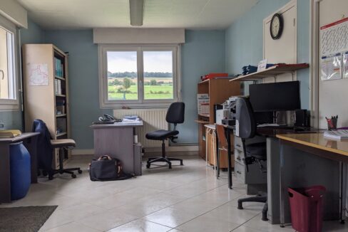 Bureau 1