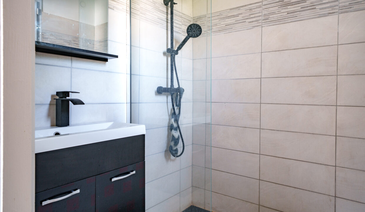 Velpeau - salle de douche chambre parentale RDC