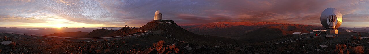 biens immobiliers atypiques — A 360 degree panorama of a unique cloudscape over La Silla