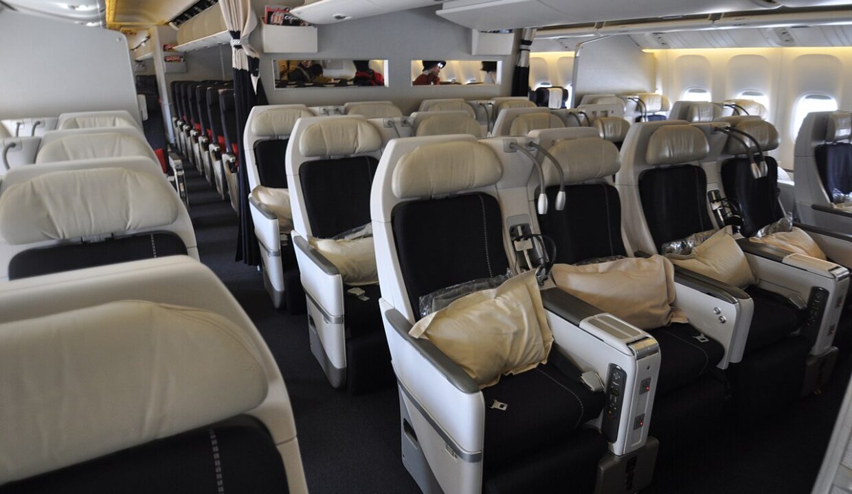 marché immobilier — Air France aviation Premium economy class(B777-300ER)