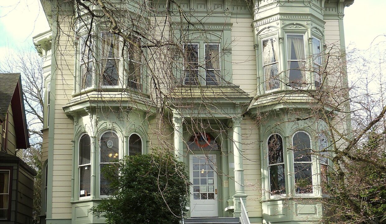 marche immobilier en france — Henry E. Dosch Investment Property 2013 - Portland Oregon