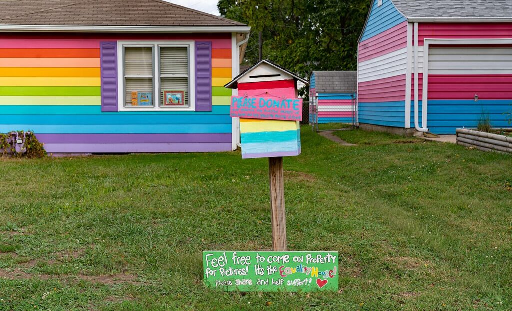 réglementation immobilier france — Equality House Donation Box (44440650254)